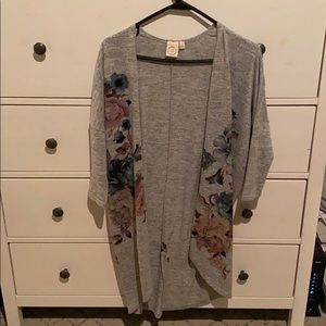 Grey floral kimono